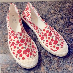 Serra Floral Slip Ons